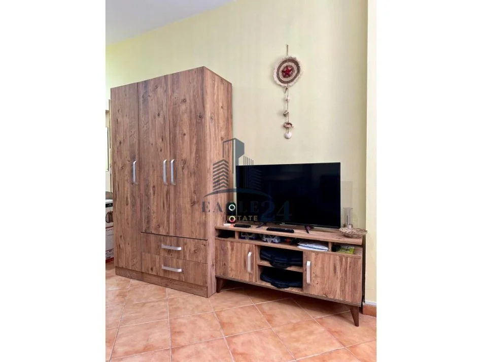 Durres, shitet garsonier 1+1 Kati 2, 45.000 € (Shkembi i Kavajes)