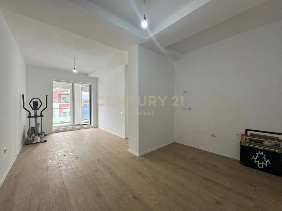 Tirane, shitet apartament 1+1+Aneks+Ballkon Kati 6, 62 m² 165.000 € 