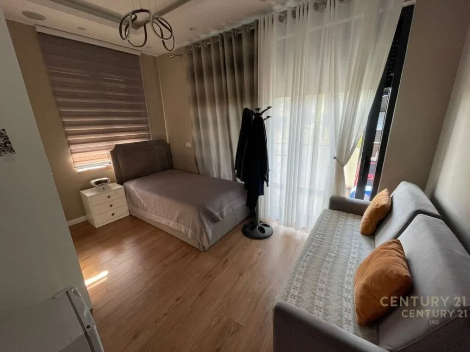 Tirane, shitet apartament 3+1 Kati 2, 154 m² 550.000 € (Rruga e Elbasanit)