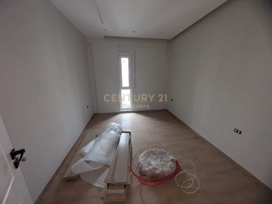 Tirane, shitet apartament 2+1 Kati 7, 97 m² 179.000 € (5 maj)