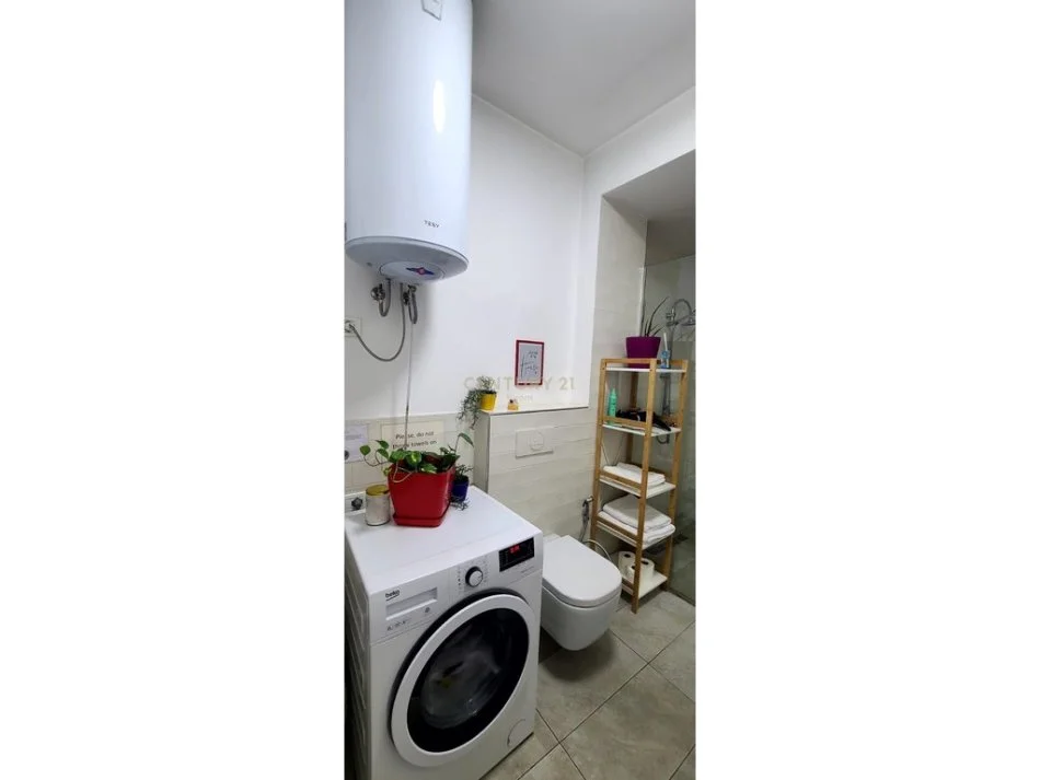 Tirane, jepet me qera apartament 2+1+Ballkon Kati 4, 84 m² 750 € (rruga e durresit)