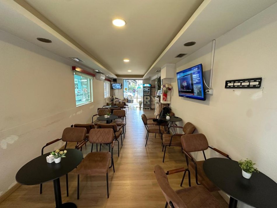 Tirane, shitet ambjent biznesi Kati 0, 62 m² 177.000 € (Vasil Shanto)Atrium130214