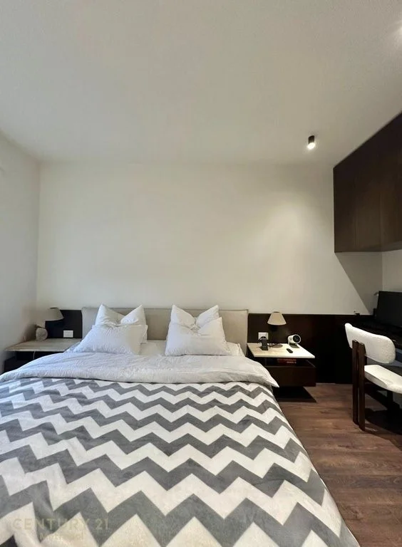 Tirane, shitet apartament 1+1+Aneks+Ballkon Kati 7, 67 m² 165.000 € 