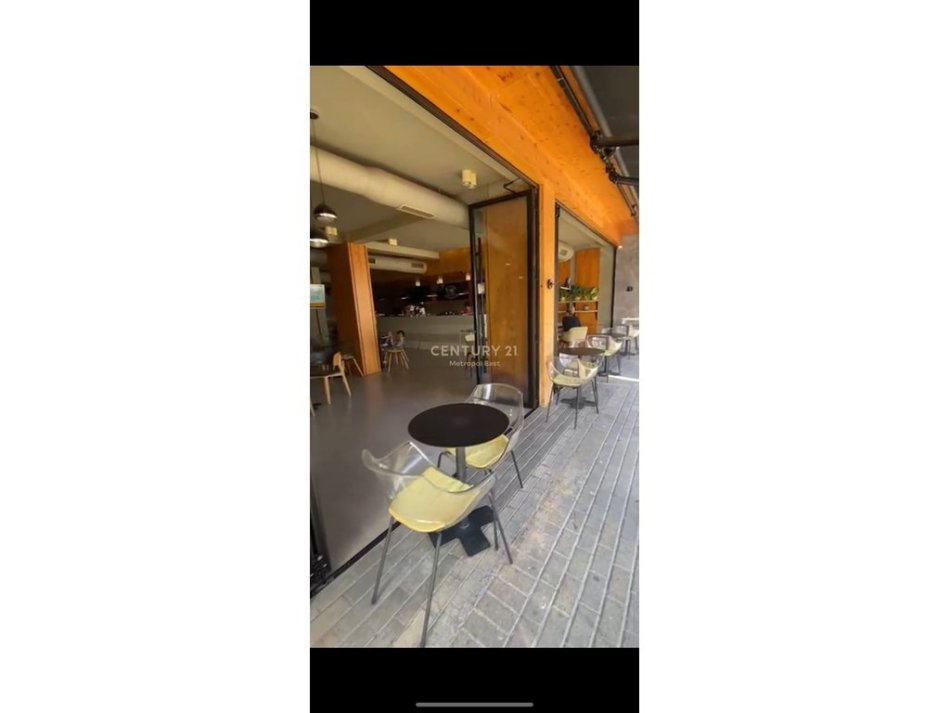 Tirane, shitet ambjent biznesi Kati 0, 162 m² 380.000 € (Kodra e Diellit)EAST130240