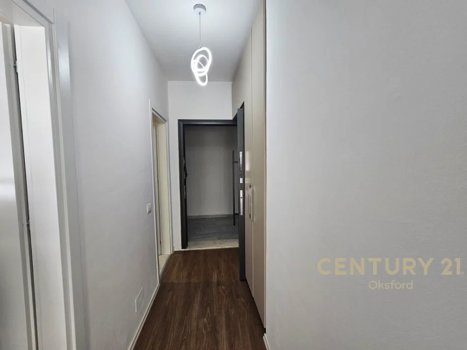 Tirane, shitet apartament 1+1 Kati 6, 67 m² 120.000 € 