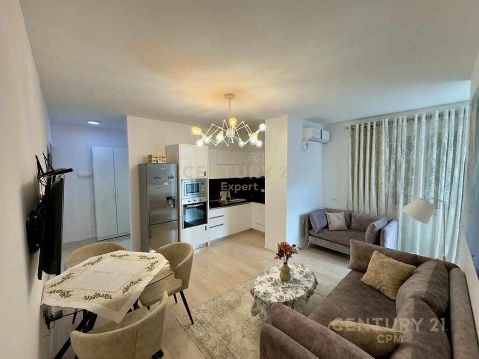 Tirane, jepet me qera apartament 2+1 Kati 2, 72 m² 650 € (Pazari i Ri)