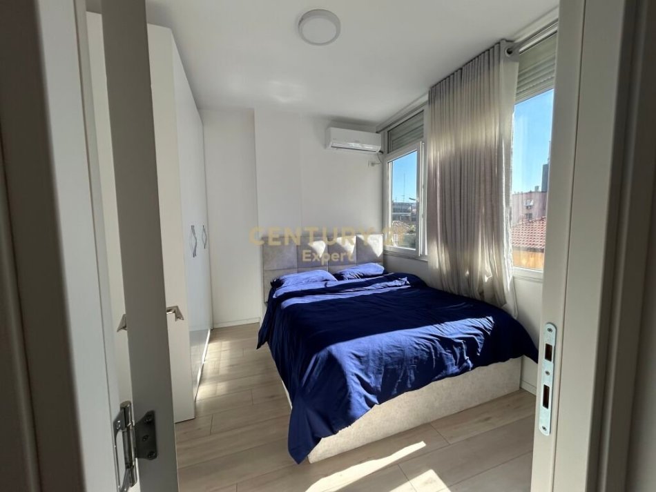 Tirane, jepet me qera apartament 2+1 Kati 2, 72 m² 650 € (Pazari i Ri)