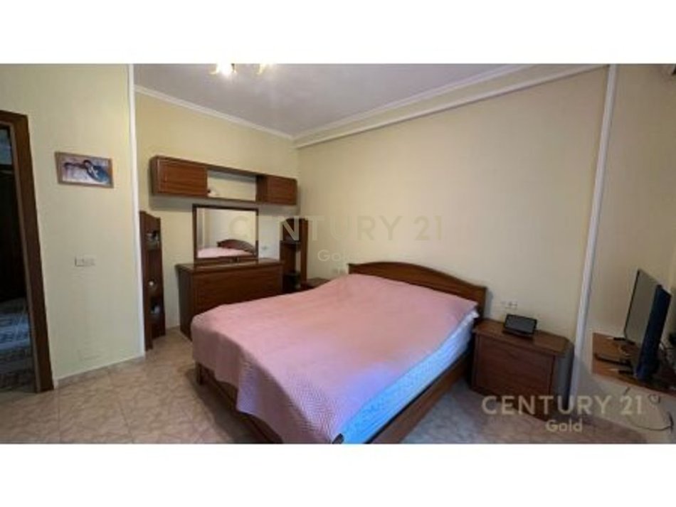 Tirane, shitet apartament 2+1+Ballkon Kati 3, 140 m² 270.000 € 