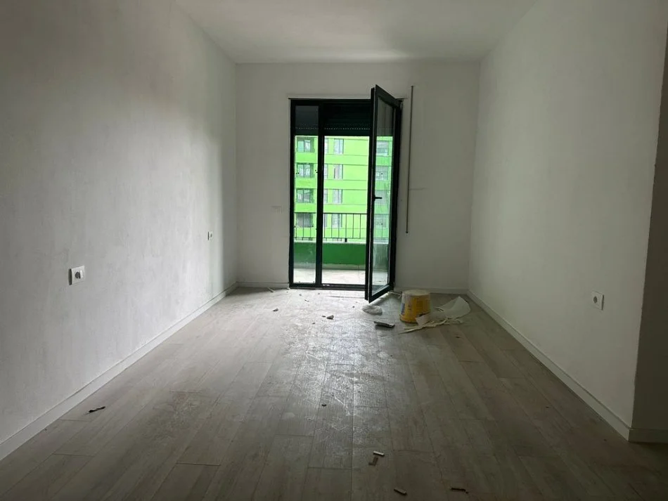 Tirane, shitet apartament 3+1 Kati 3, 120 m² 180.000 € 