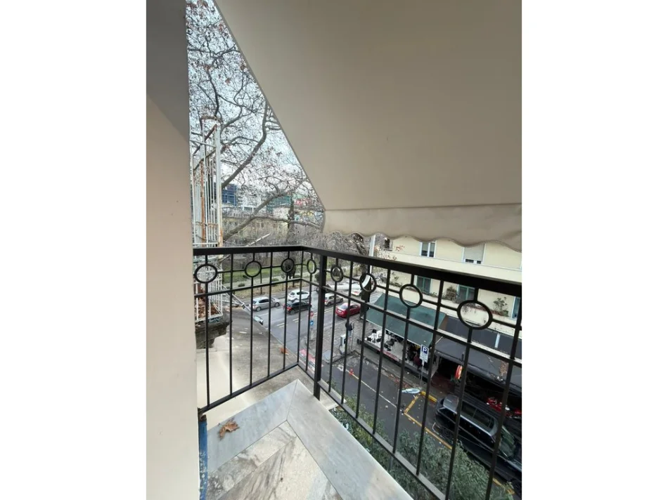 Tirane, jepet me qera apartament 1+1 Kati 4, 71 m² 800 € (Shallvare)
