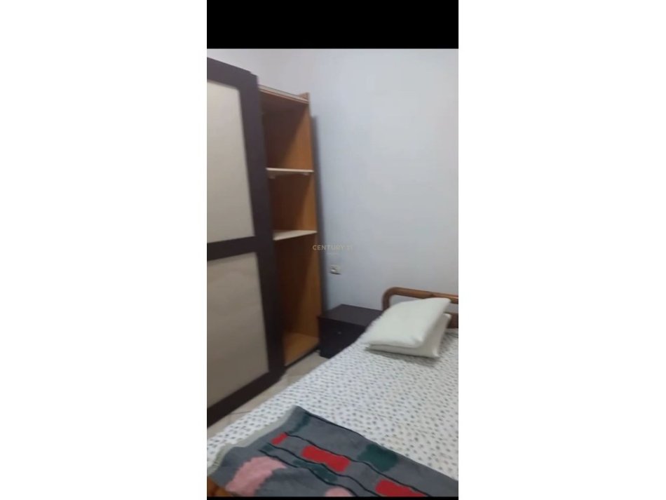 Tirane, jepet me qera apartament 1+1 Kati 0, 65 m² 300 € (Fresku)