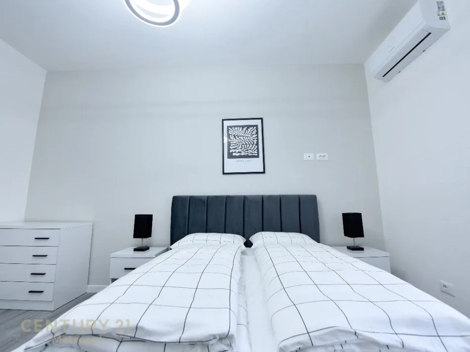 Tirane, jepet me qera apartament 1+1+Ballkon Kati 3, 70 m² 500 € (mihal grameno shkolla baletit)