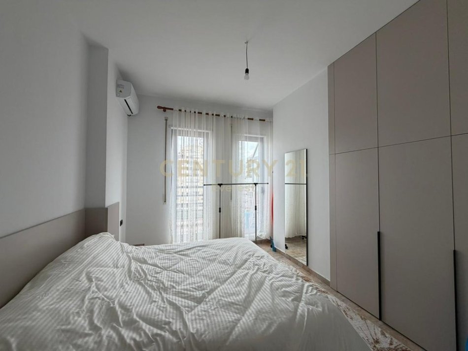 PAZARI I RI !!!!  Jepet me qera apartament 2+1 Kati 6, 100 m² 900 €
