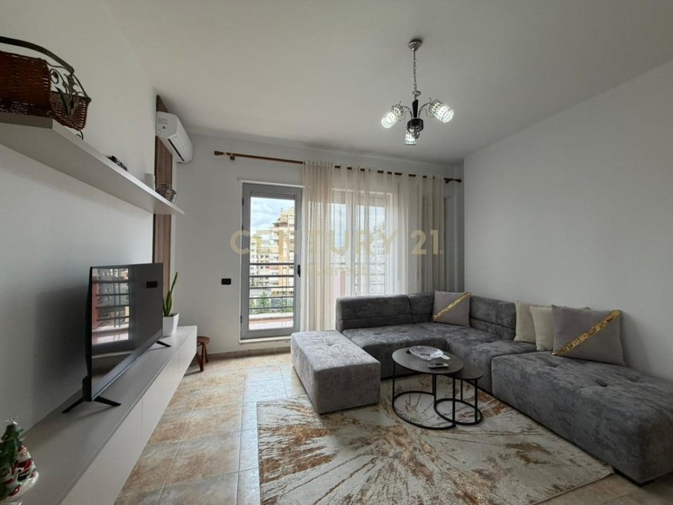 PAZARI I RI !!!!  Jepet me qera apartament 2+1 Kati 6, 100 m² 900 €