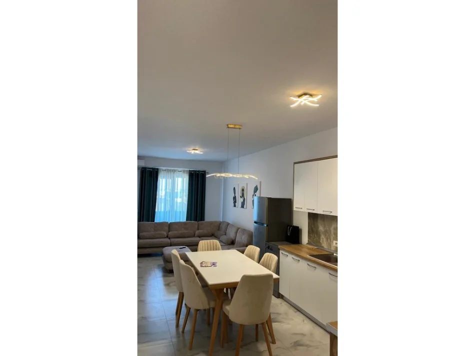 Tirane, shitet apartament 2+1 Kati 9, 103 m² (ish Fusha e Aviacionit)