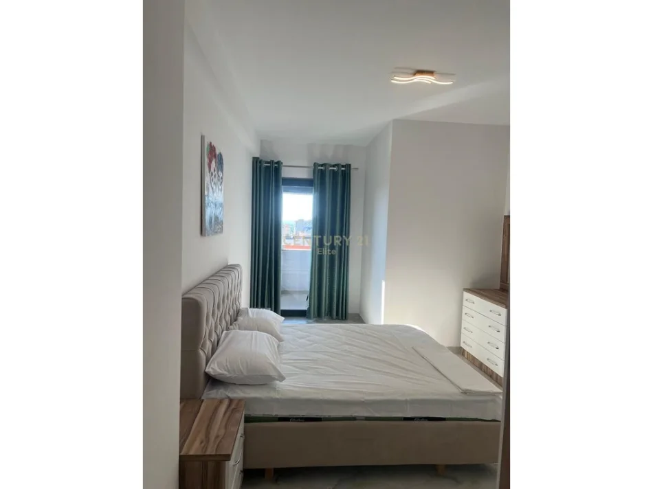 Tirane, shitet apartament 2+1 Kati 9, 103 m² (ish Fusha e Aviacionit)