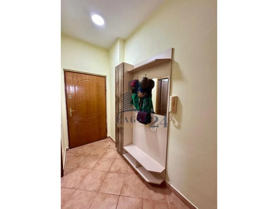 Durres, shitet garsonier 1+1 Kati 2, 45.000 € (Shkembi i Kavajes)