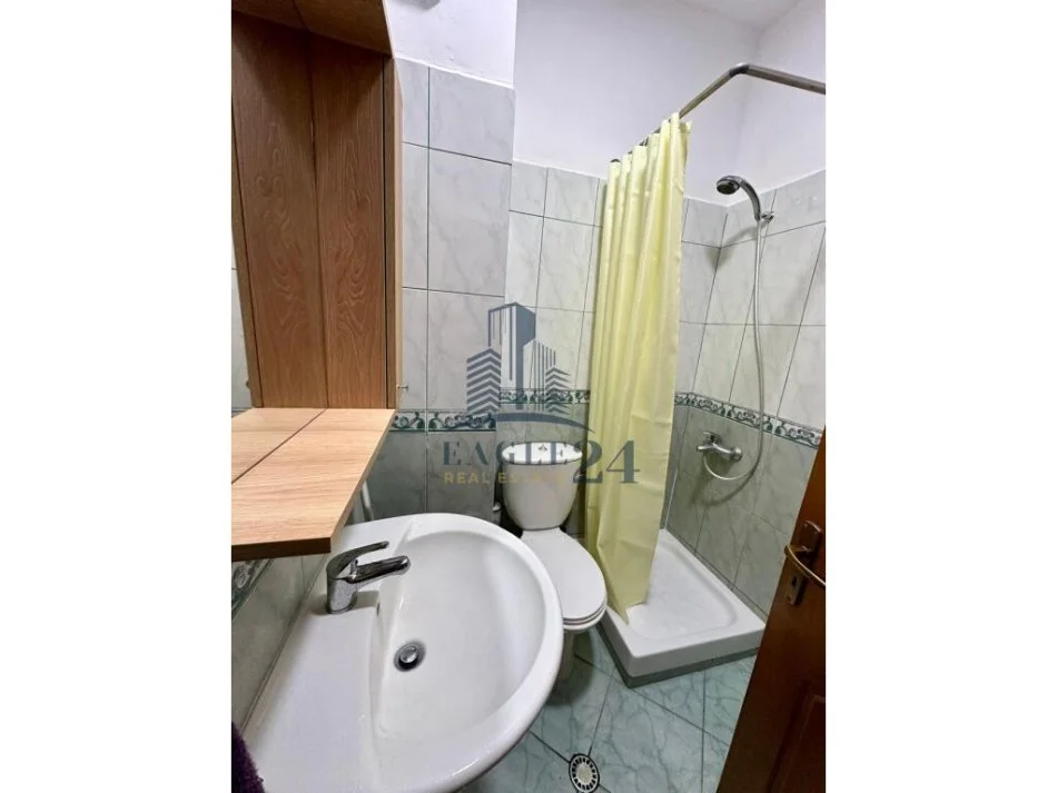 Durres, shitet garsonier 1+1 Kati 2, 45.000 € (Shkembi i Kavajes)