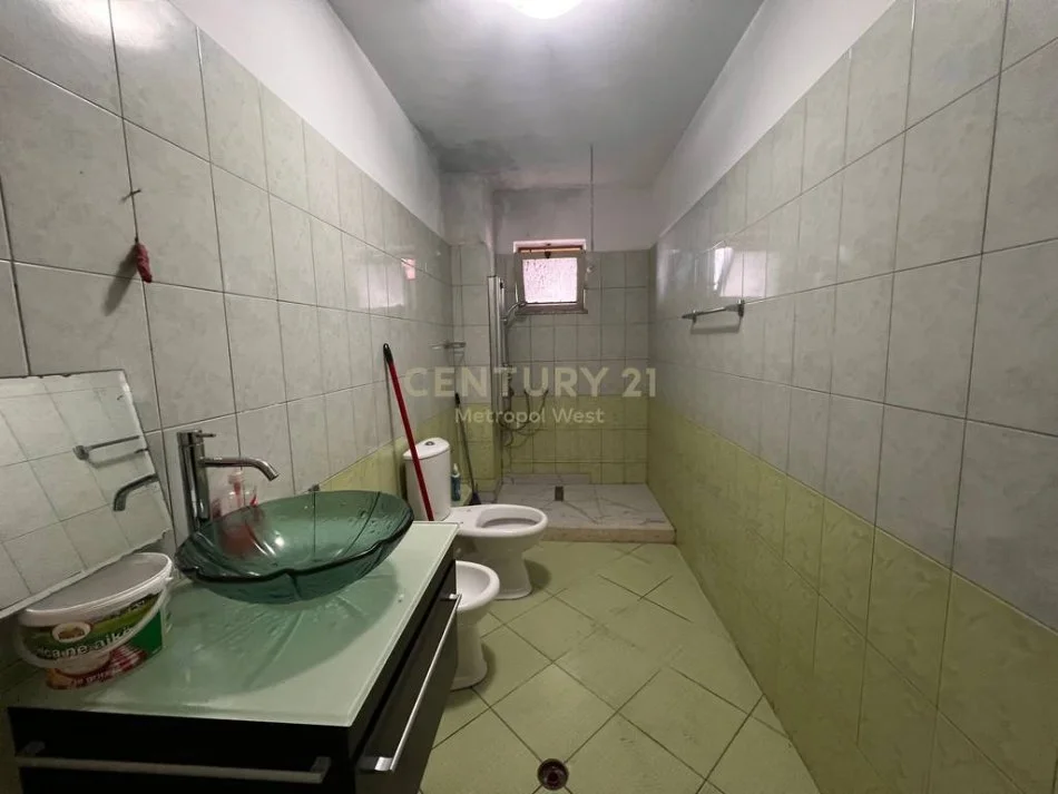 Tirane, shitet apartament 2+1 Kati 3, 94 m² 125.000 € 