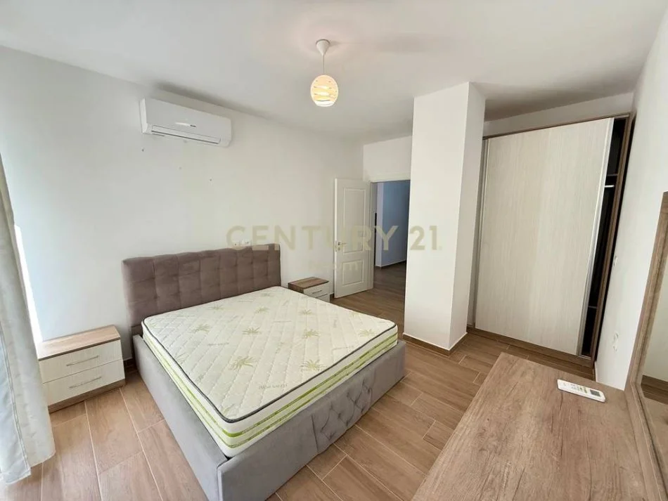 Tirane, jepet me qera apartament 1+1+Ballkon Kati 2, 70 m² 600 € (Neom130466)