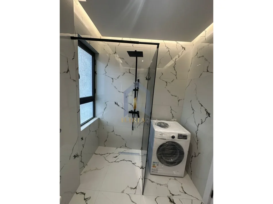 Tirane, shitet apartament 2+1+Ballkon Kati 6, 116 m² 265.000 € (Apartament 2+1 në Shitje tek Pallati me Shigjeta)