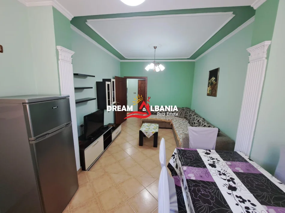 Tirane, shitet apartament 1+1 Kati 6, 60 m² 125.000 € (Sheshi shtraus)