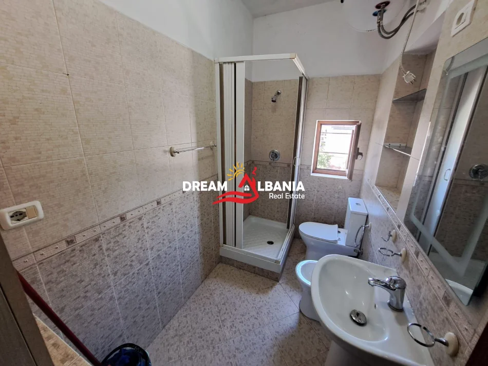 Tirane, shitet apartament 1+1 Kati 6, 60 m² 125.000 € (Sheshi shtraus)