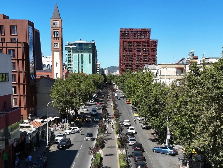 Tirane, shes apartament 1+1 , 75 m² 188.000 € (Rruga e kavajes)