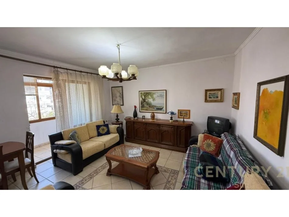 Tirane, jepet me qera apartament 1+1+Ballkon Kati 5, 65 m² 400 € (vasil shanto)