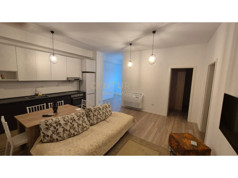 Tirane, jepet me qera apartament 2+1 Kati 3, 76 m² 450 € (Ali Demi)