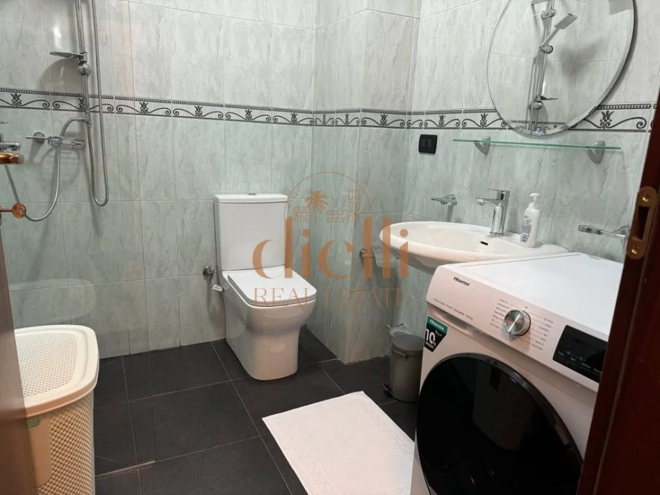 Tirane, jepet me qera apartament 2+1 Kati 3, 113 m² 900 € 