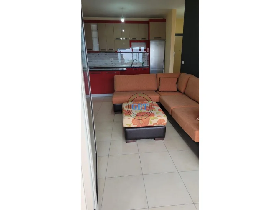 Durres, jepet me qera apartament 1+1 Kati 6, 65 m² 400 € (Plepa)