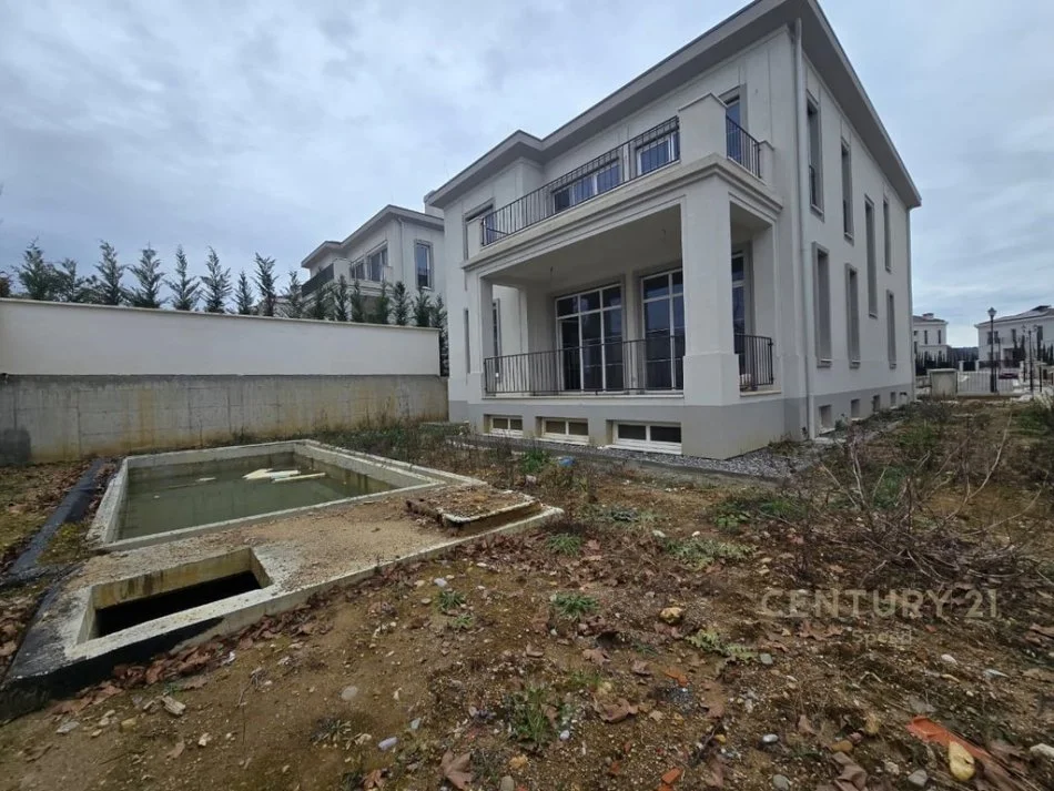 Tirane, shitet Vile 5+1+Ballkon Kati 2, 512 m² (teg)