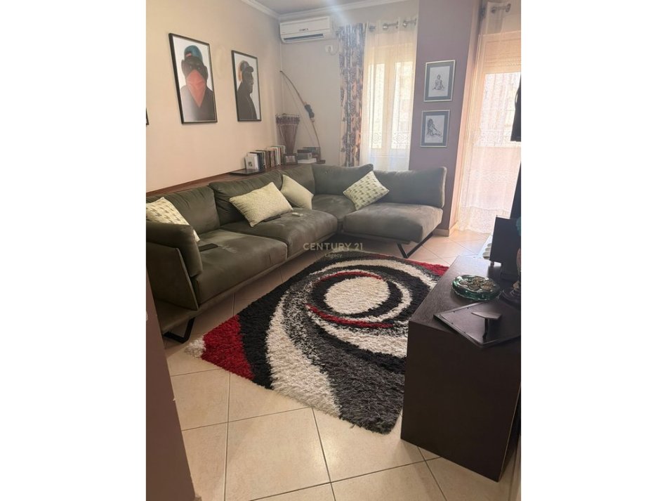 Tirane, shitet apartament 2+1 Kati 4, 88 m² 123.000 € (fresku)