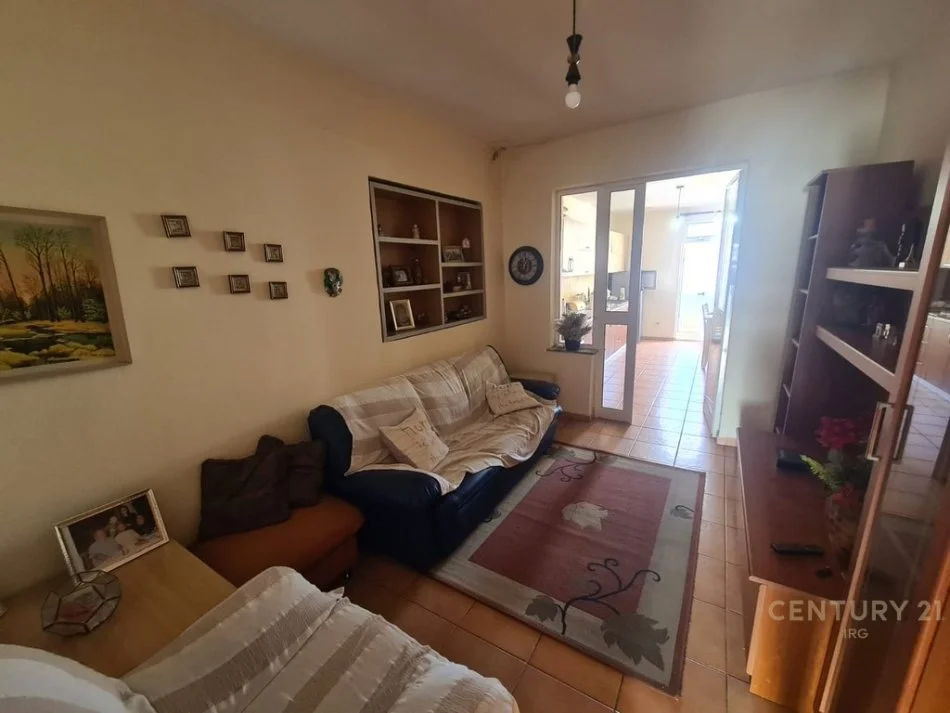 Tirane, shitet 4+1 , 237.600 € 