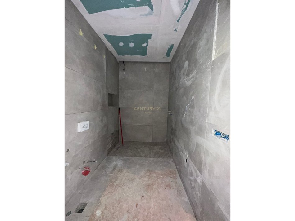 Tirane, shitet apartament 2+1 Kati 9, 79 m² 155.000 € (Rruga Bardhyl)