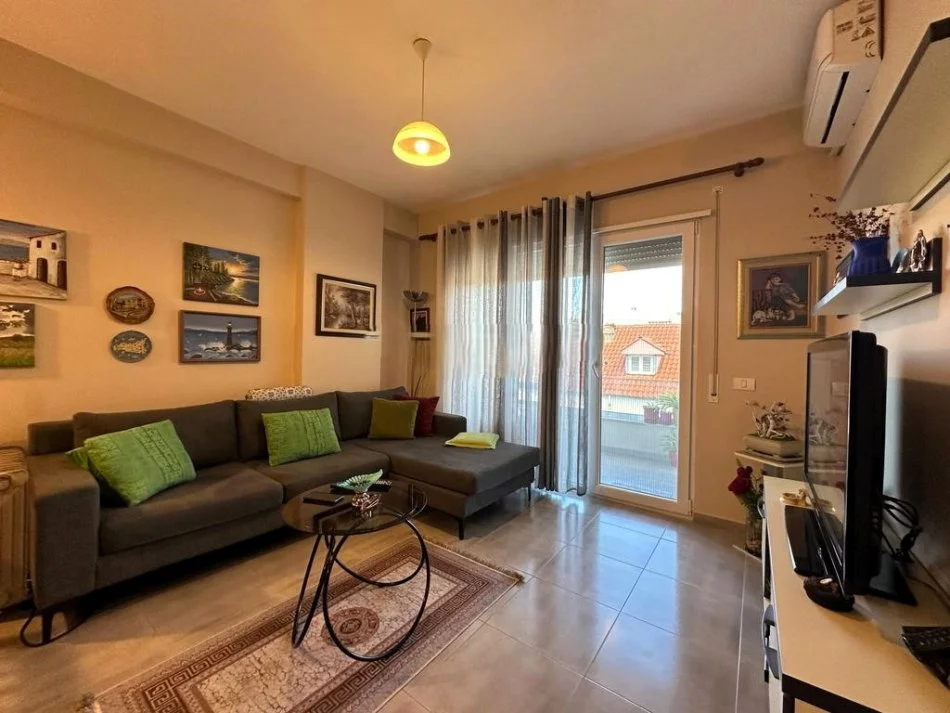 Tirane, shitet apartament 1+1 Kati 4, 64 m² 168.000 € (KOMUNA E PARISIT)