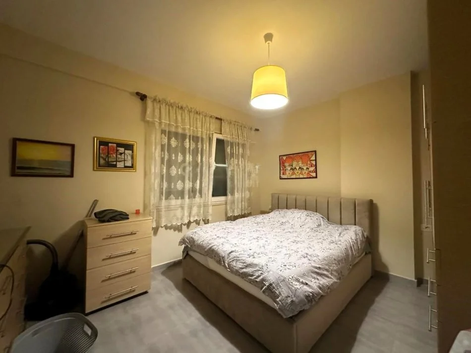 Tirane, shitet apartament 1+1 Kati 4, 64 m² 168.000 € (KOMUNA E PARISIT)