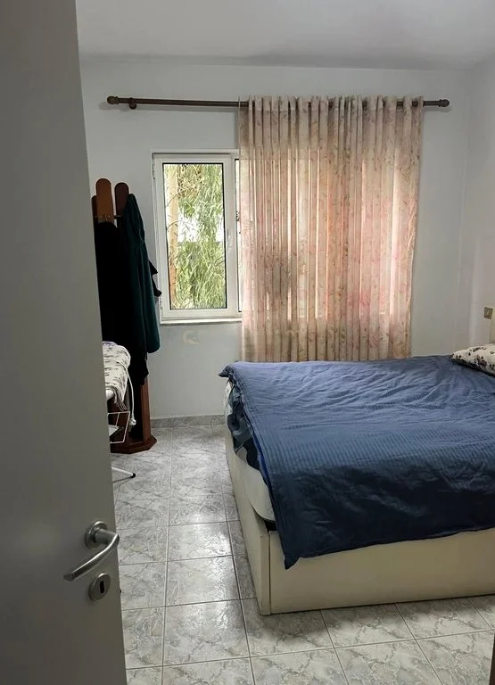 Tirane, shitet apartament 2+1 Kati 4, 97 m² 300.000 € (ish blloku)