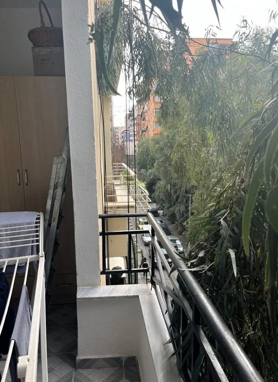 Tirane, shitet apartament 2+1 Kati 4, 97 m² 300.000 € (ish blloku)