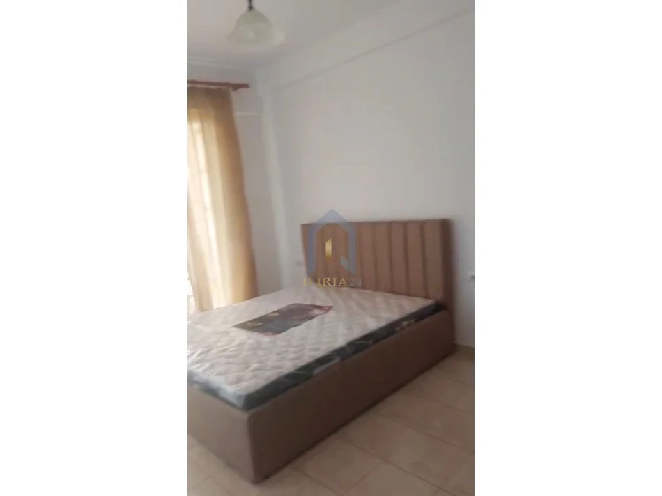 Tirane, jap me qera apartament 2+1+Ballkon Kati 3, 120 m² 600 € (Apartament 2+1 me qira tek Selvia)