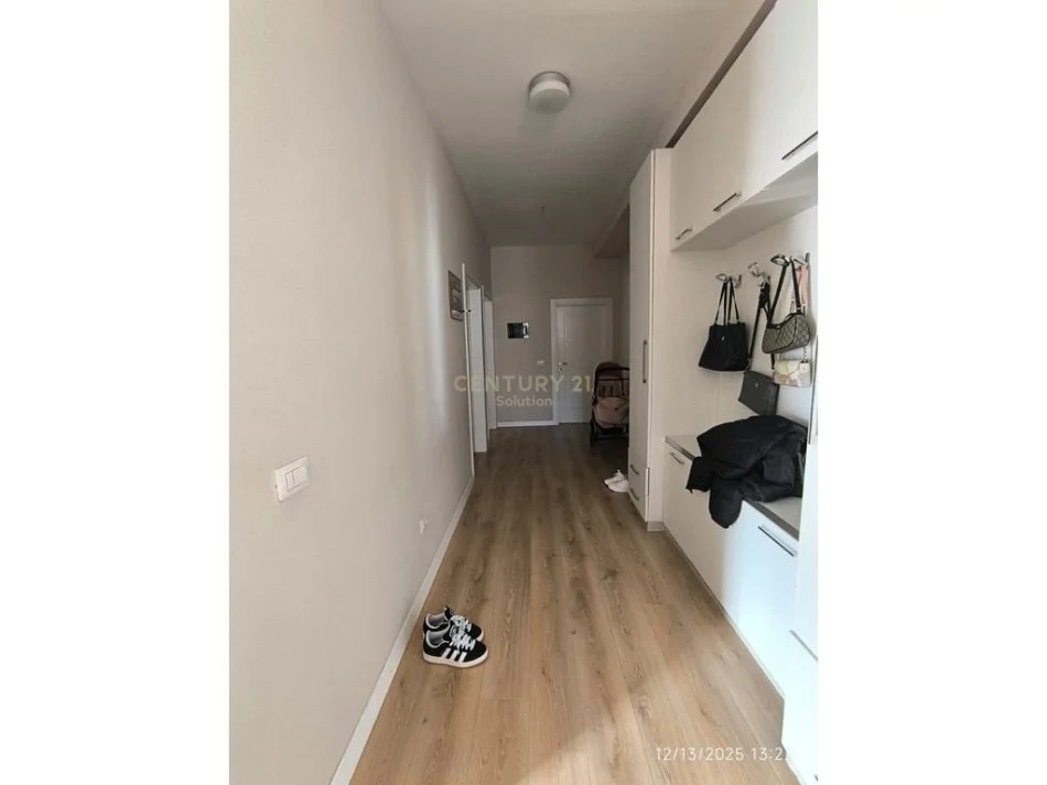 Tirane, jepet me qera apartament 2+1+Ballkon Kati 9, 90 m² 450 € (MISTO MAME)