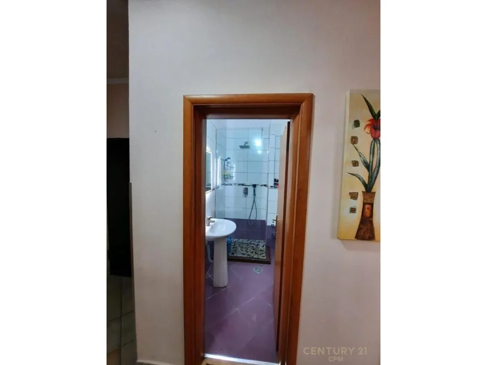 Tirane, shitet apartament 2+1+Ballkon Kati 3, 76 m² 150.000 € (shkelqim fusha)