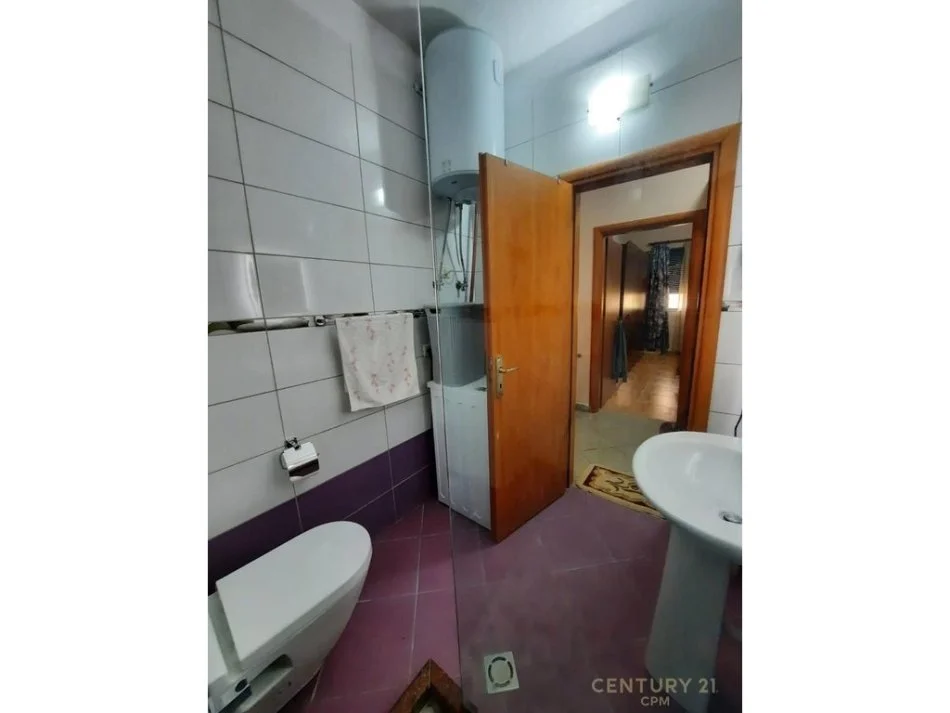 Tirane, shitet apartament 2+1+Ballkon Kati 3, 76 m² 150.000 € (shkelqim fusha)