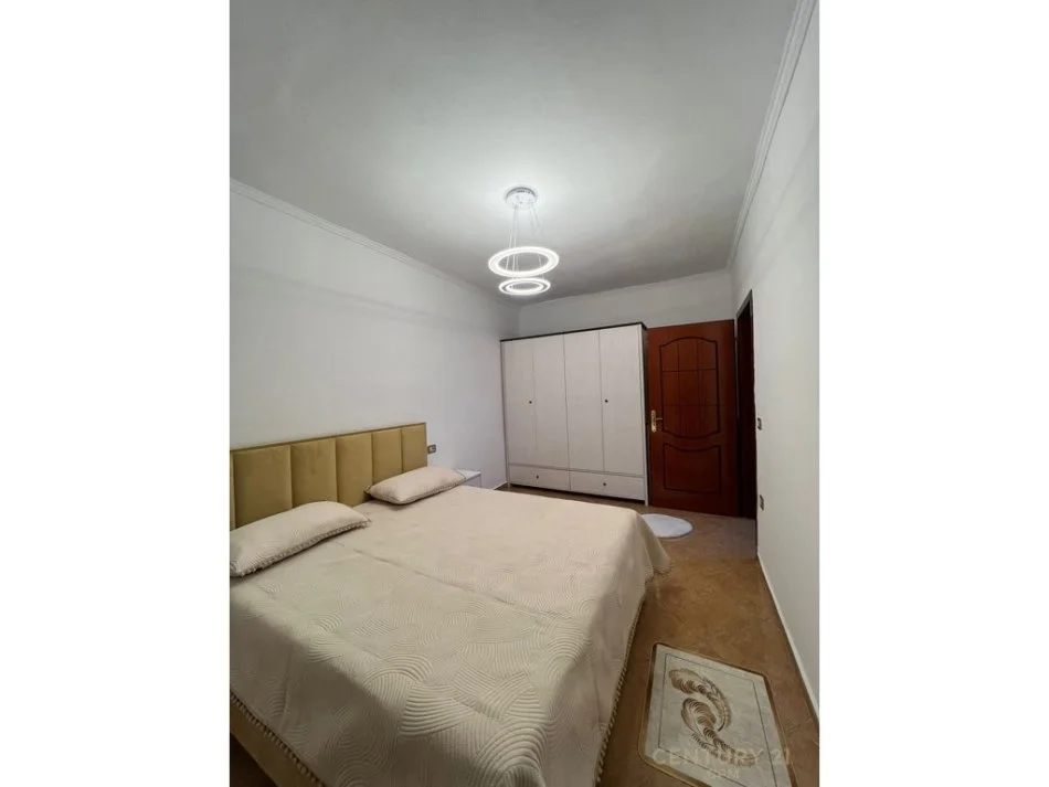 Tirane, jepet me qera apartament 2+1+Ballkon , 109 m² 109 € (don bosco)