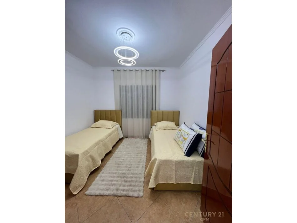 Tirane, jepet me qera apartament 2+1+Ballkon , 109 m² 109 € (don bosco)