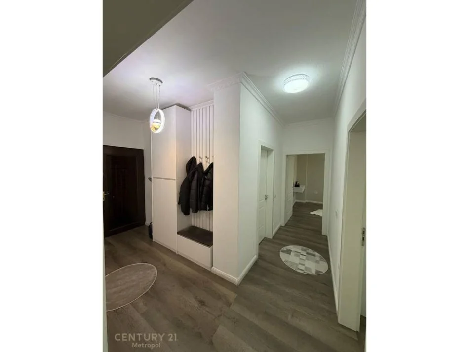 Tirane, shitet apartament 2+1+Ballkon Kati 5, 97 m² 203.000 € 