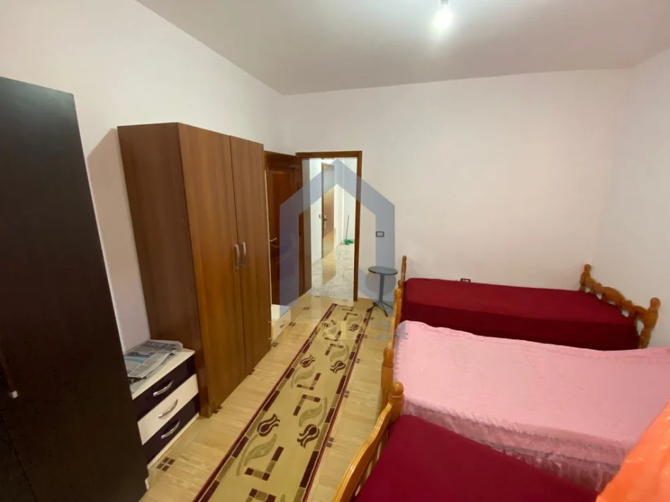 Tirane, jap me qera apartament 1+1+Ballkon Kati 1, 60 m² 400 € (Apartament 1+1 me qIra Porcelan)