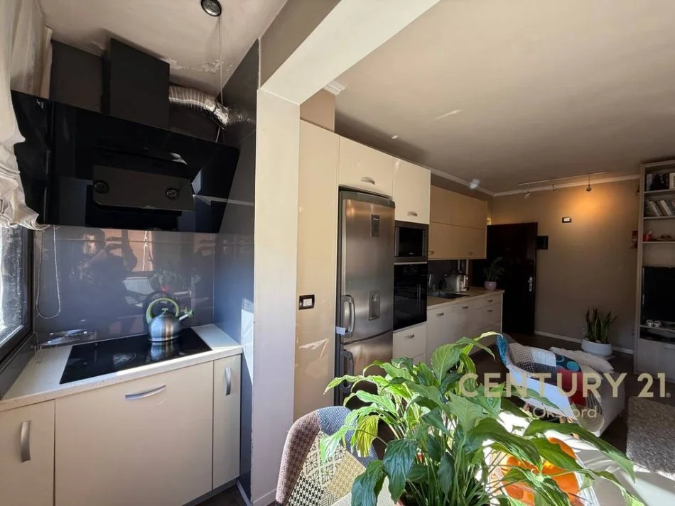 Tirane, shitet apartament 2+1+Ballkon Kati 9, 80 m² 168.000 € 
