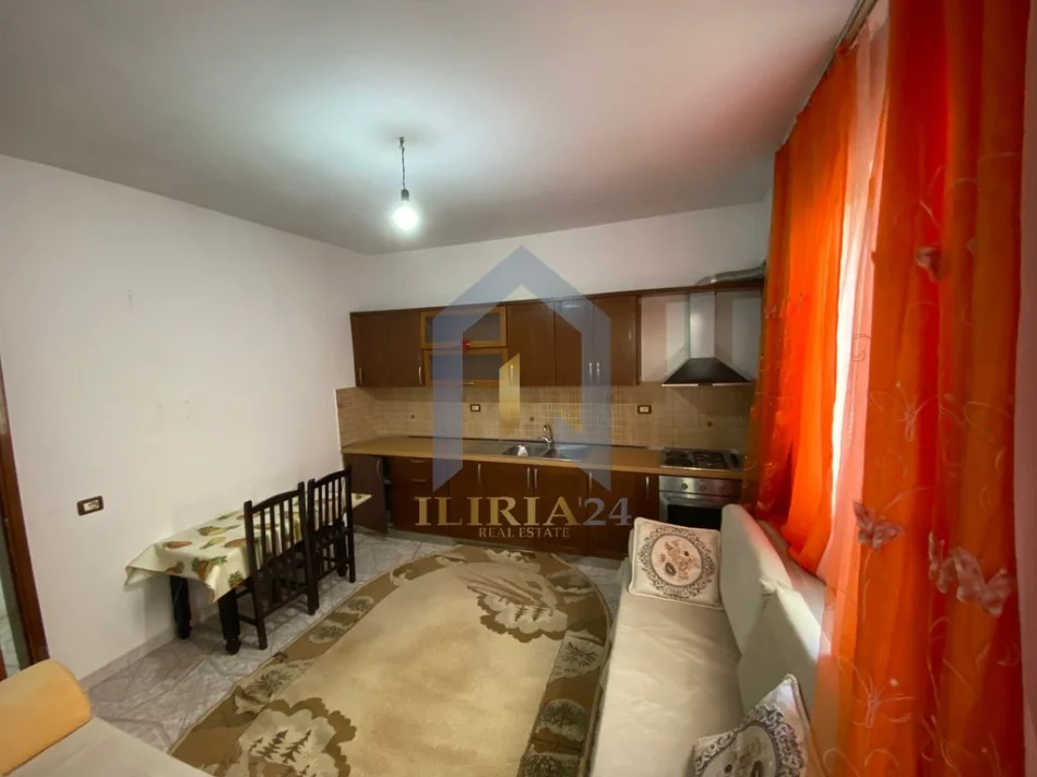 Tirane, jap me qera apartament 1+1+Ballkon Kati 1, 60 m² 400 € (Apartament 1+1 me qIra Porcelan)